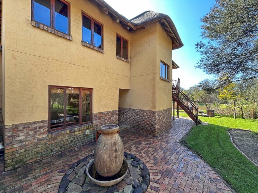 4 Bedroom Property for Sale in Boschenvaal River Front Lodges Free State